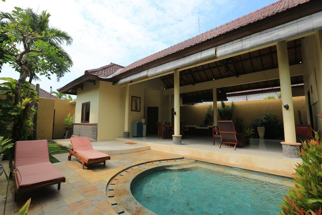 Putri Bali Villa Seminyak  Ngoại thất bức ảnh