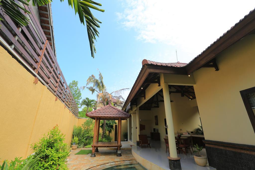 Putri Bali Villa Seminyak  Ngoại thất bức ảnh