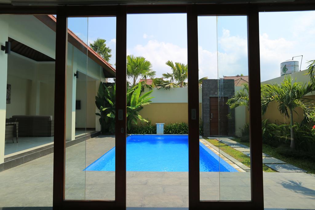 Putri Bali Villa Seminyak  Ngoại thất bức ảnh