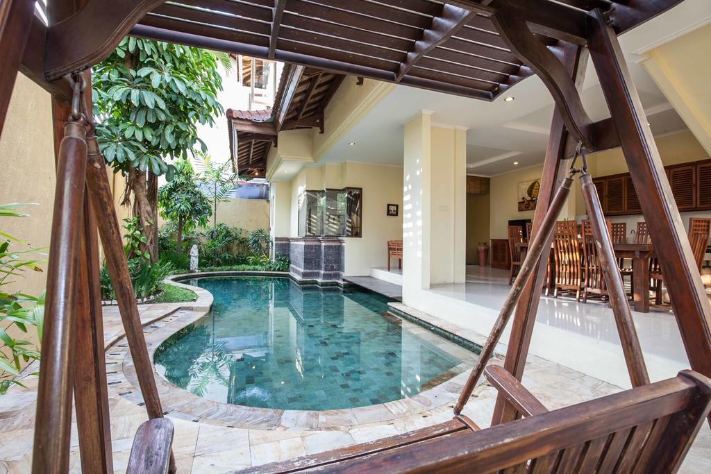 Putri Bali Villa Seminyak  Ngoại thất bức ảnh